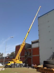 Içamento de painéis alveoláres.
